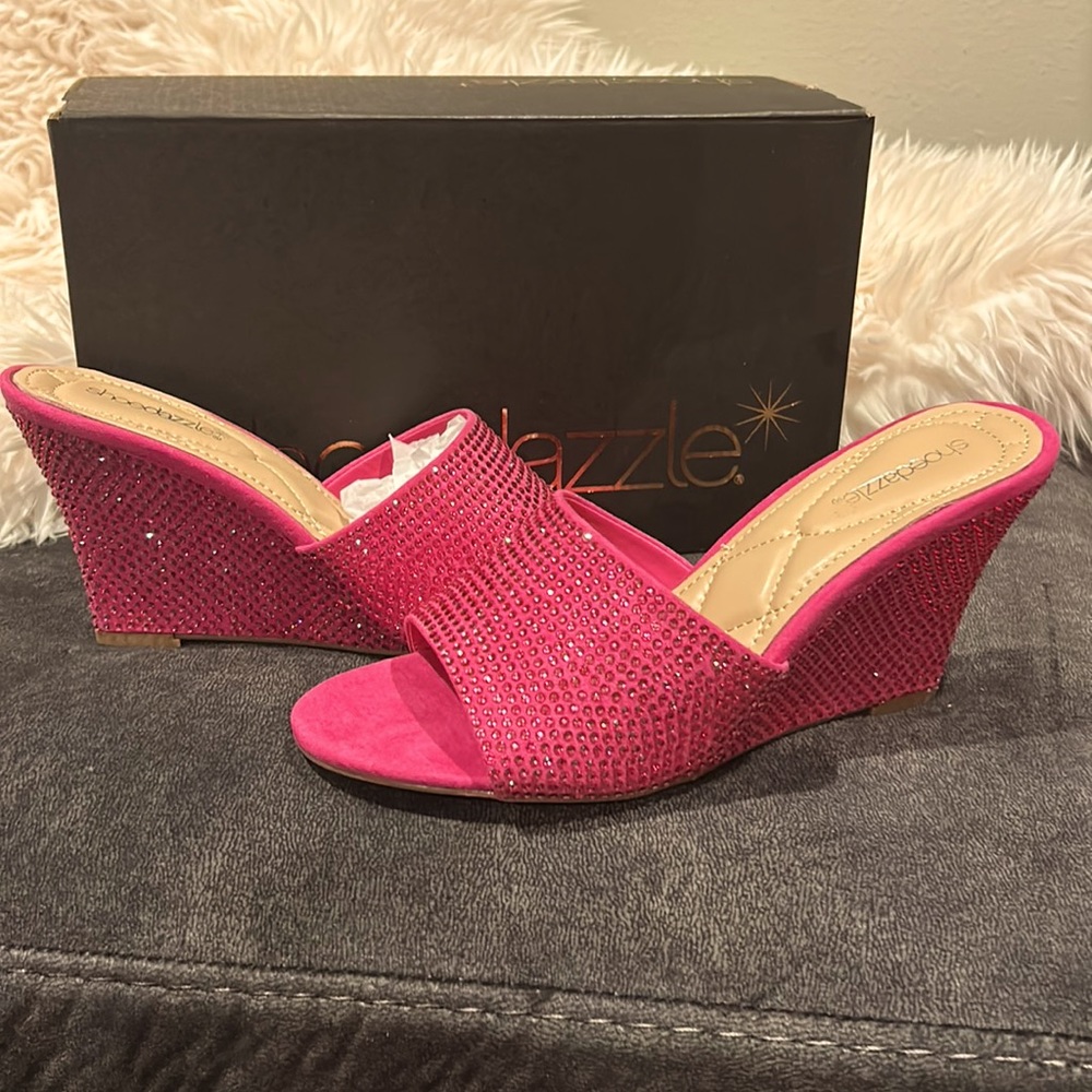 Shoedazzle pink Vienna wedge sandals